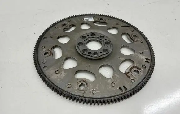 Mini Cooper Countryman F60 Crankshaft pulley 8511452