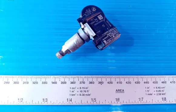 BMW 3 F30 F35 F31 Tire pressure sensor 6855539 10833220 3B3320D0