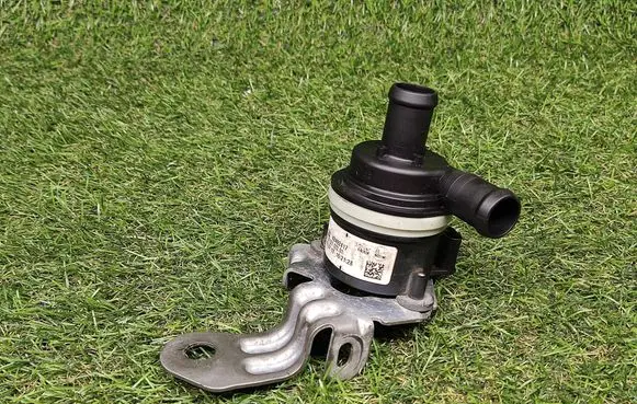 Buick Encore I Electric auxiliary coolant/water pump 42492417