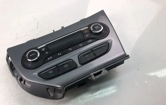 Ford Focus Climate control unit BM5T18C612CG