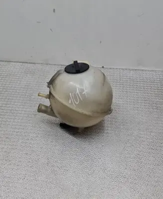 Mercedes-Benz Vito Viano W639 Coolant expansion tank/reservoir A6395010203