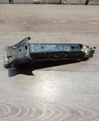 Volvo V70 Lift Jack 8679369
