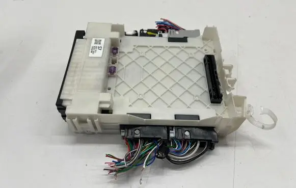 Toyota C-HR II Central body control module 8273010031 63573311 S705027BW