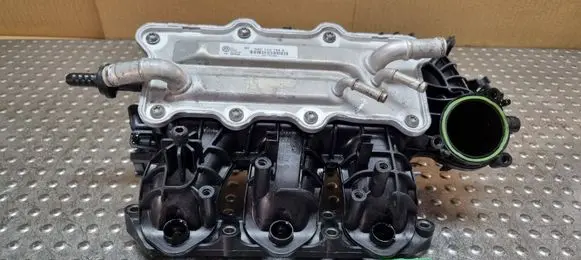 Seat Ibiza V (KJ) Intake manifold 04C129711F 04C145749A
