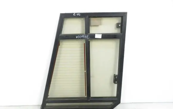 Mercedes-Benz T2 Front door window/glass frame 