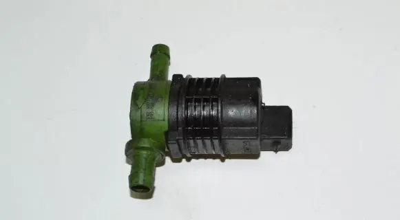 Mercedes-Benz CLK A209 C209 Turbo solenoid valve 0004703893