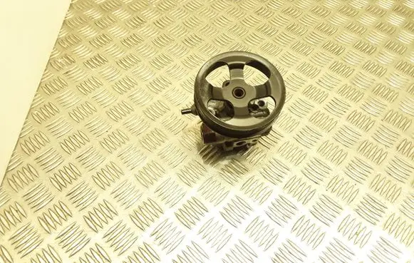 Toyota Corolla Verso E121 Power steering pump 32100VA
