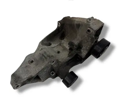 BMW 3 E90 E91 Generator/alternator bracket 
