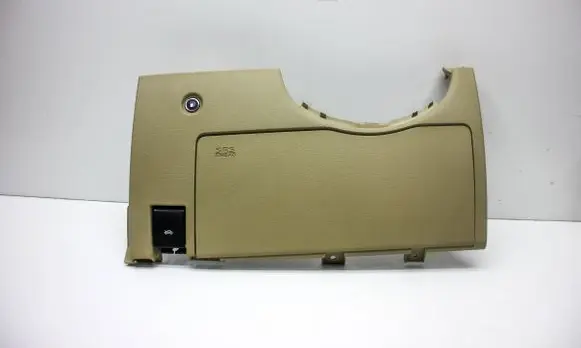 Dashboard lower bottom trim panel