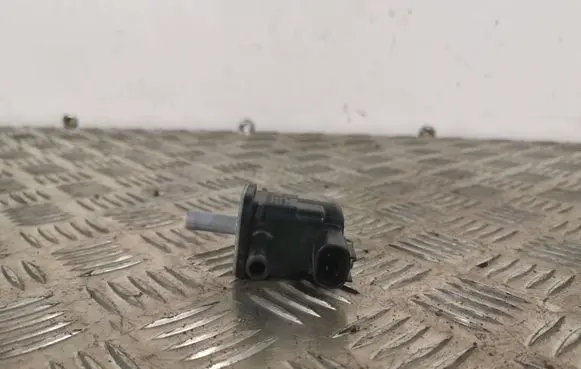 Toyota C-HR I Vacuum valve 9091012276
