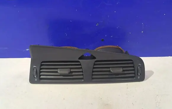 Volvo S60 Dashboard air vent grill cover trim 3409374