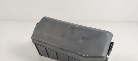 Volkswagen Polo VI Fuse module 2Q0927165A
