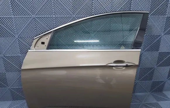 Hyundai i40 Front door