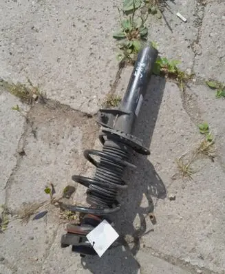 Volkswagen PASSAT B6 Front shock absorber/damper 904005796 36T47 3L47