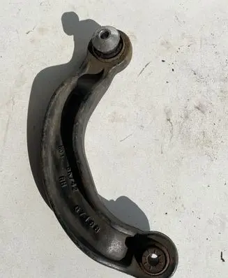 Ford Mustang VI Rear upper control arm/wishbone 5K742
