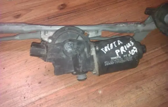 Toyota Prius (XW20) Wiper motor 8511047070
