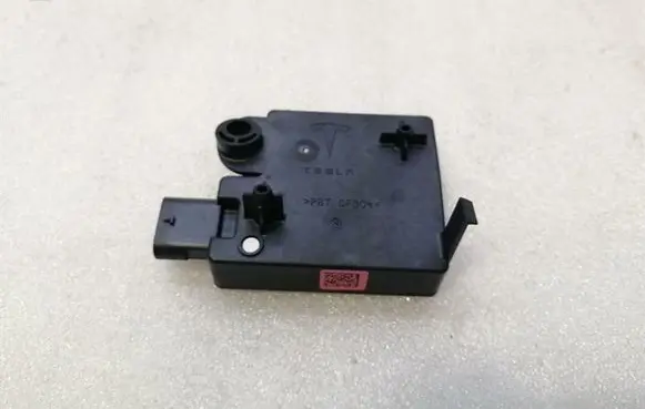 Tesla Model 3 Other control units/modules 109785500H