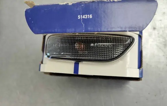 Volvo XC90 Front fender indicator light 30722642 8658945