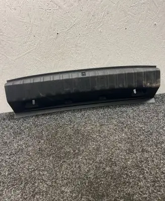 BMW 4 G22 G23 G24 G26 Other trunk/boot trim element 7489831