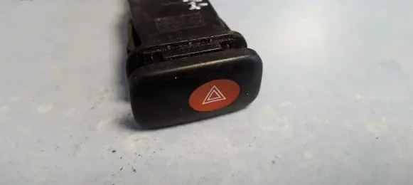 KIA Clarus Hazard light switch