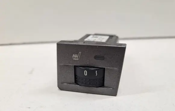 Opel Vectra C Seat heating switch 13138252 32429811
