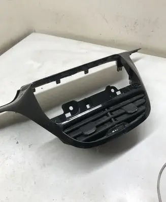 Peugeot 208 Dash center air vent grill