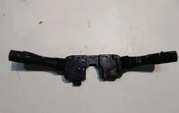 Nissan Juke I F15 Wiper turn signal indicator stalk/switch 14A01