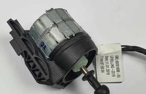 Volkswagen Tiguan Headlight level adjustment motor 002011698-05