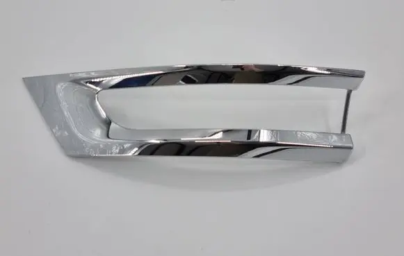 Jeep Grand Cherokee Rear/tail light trim molding 6003TK0209 6003TK0211