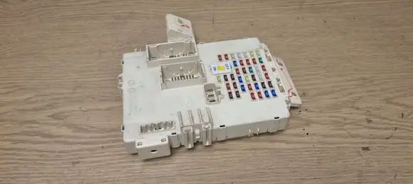 Hyundai i40 Fuse module 919503Z111