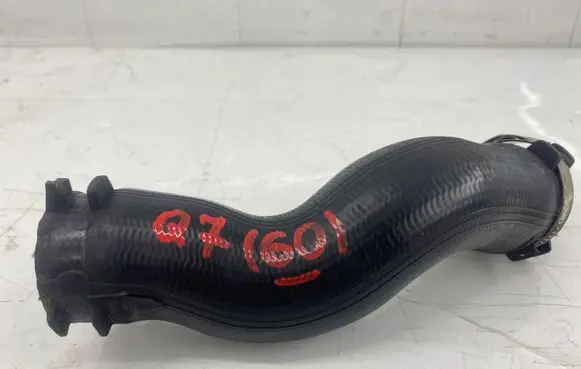 Audi Q7 4L Intercooler hose/pipe 7L8145980