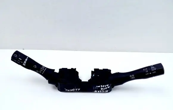 Nissan Note (E12) Indicator stalk