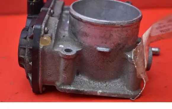 Toyota Auris 150 Throttle body valve 2203037010