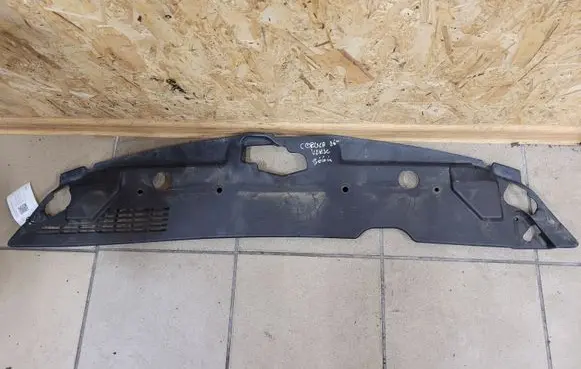 Toyota Corolla Verso AR10 Radiator trim 532890F010