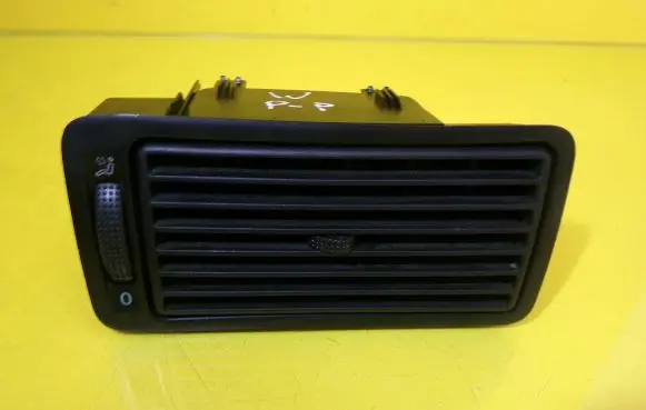 Volkswagen Golf IV Dashboard side air vent grill/cover trim 1J1819730 ZSB1J1819704C