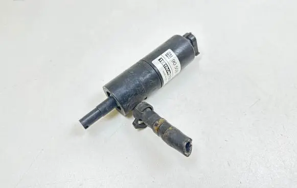 Opel Omega B2 Headlight washer pump 90508709 19222