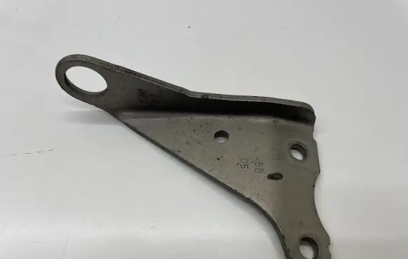 Volkswagen Golf VI Engine mounting bracket 03C103390A