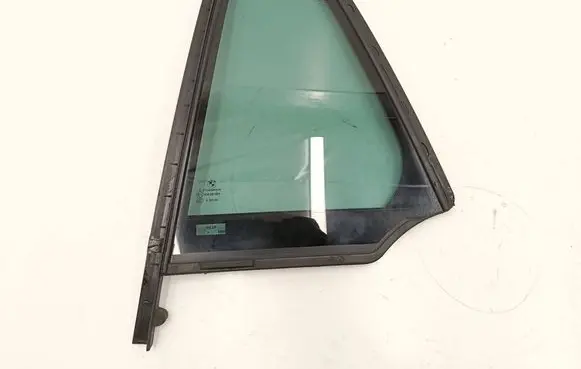 BMW 5 F10 F11 Rear vent window glass 7311251