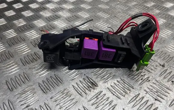 Audi A8 S8 D3 4E Fuse module 4E0937503B