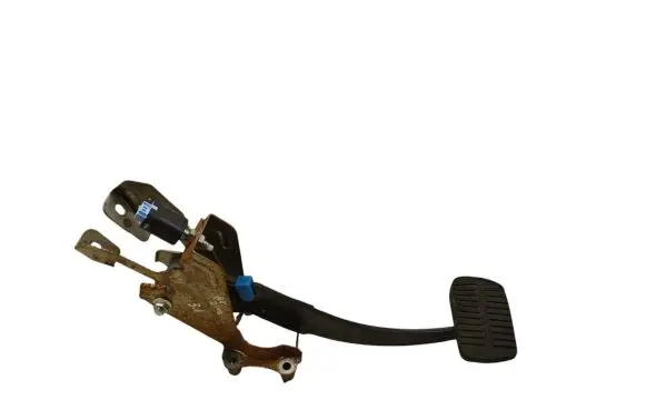 Subaru Outback (BS) Brake pedal