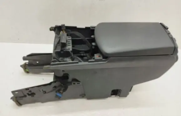 Peugeot 3008 II Center console 