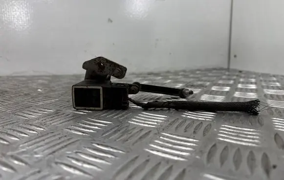 BMW 5 E60 E61 Headlight/headlamp level sensor 6784700 150709