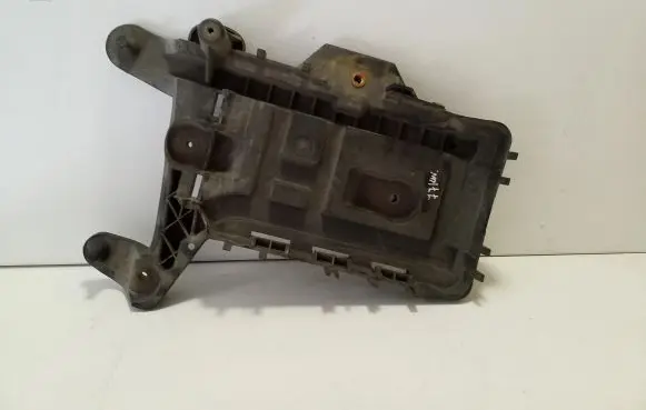Volkswagen PASSAT B6 Battery tray 1K0915333C