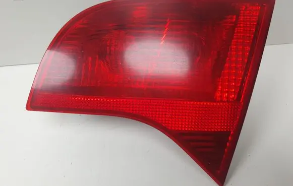 Audi A4 S4 B7 8E 8H Tailgate rear/tail lights 8E9945094A