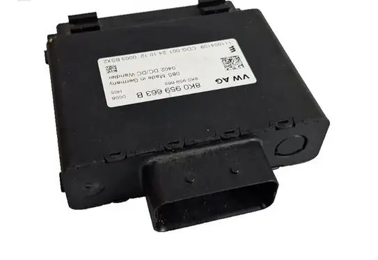 Audi A3 S3 A3 Sportback 8P Voltage converter/converter module 8K0959663B