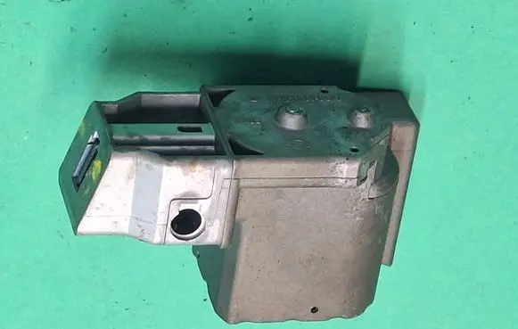 Mercedes-Benz E W210 Steering wheel lock A2084620330 350401101