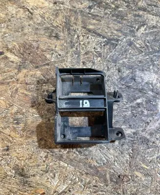 Mercedes-Benz S W221 Front parking sensor holder (PDC) A2218850367