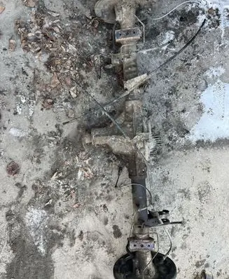 Nissan Navara D40 Rear axle beam 