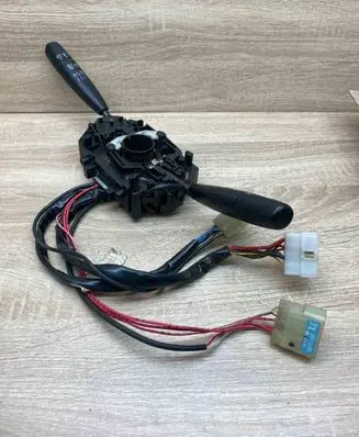 Subaru Legacy Wiper turn signal indicator stalk/switch 83111FA72 178125