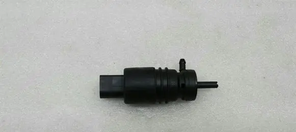 Mercedes-Benz CLS C219 Windscreen/windshield washer pump A2108690821